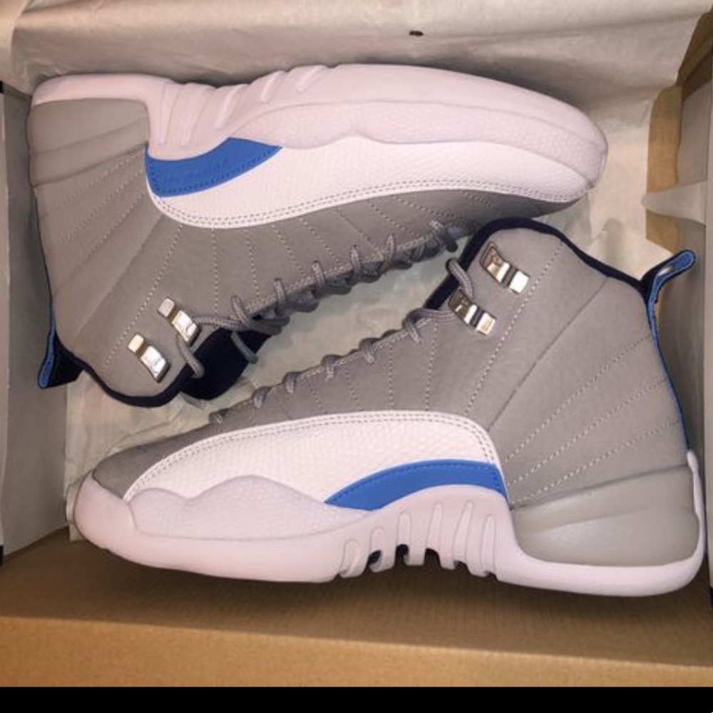 Air Jordan Retro 12 size 5Y